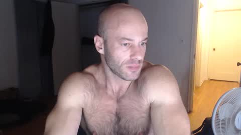 Snapshot of oregon87 chatting on 01/01/25, 01:37 The Oregon Lumberjack online show from 01/01/25, 01:37