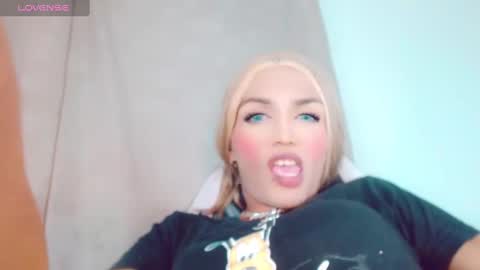 Oriana braom online show from 02/26/25, 11:04