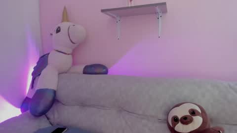 Snapshot of oriana_guzman chatting on 05/04/26, 03:24 Miss Guzman online show from 05/04/26, 03:24