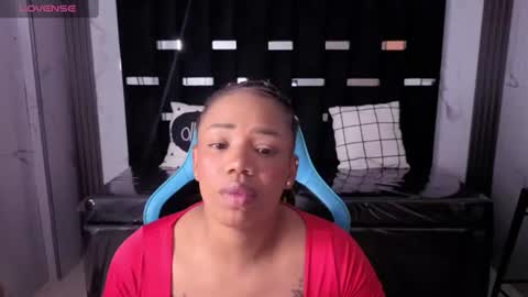 Snapshot of oriana_martinez_a chatting on 06/11/26, 02:53 oriana_martinez_a online show from 06/11/26, 02:53