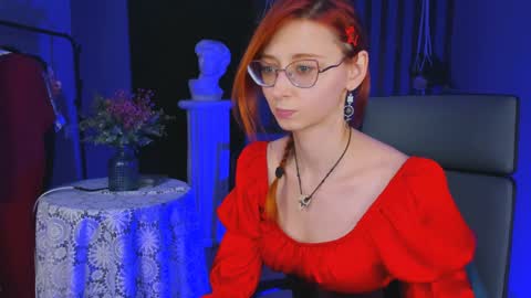 Orianna -  Hi Im into geek culture cosplay crafting LARP games. Shall we play DnD online show from 12/11/24, 02:44