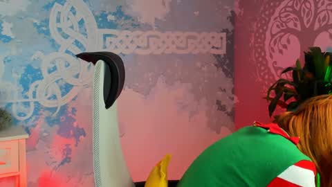 Orianna -  Hi Im into geek culture cosplay crafting LARP games. Shall we play DnD online show from 12/25/24, 09:13