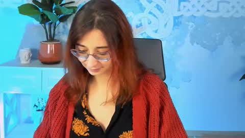 Orianna -  Hi Im into geek culture cosplay crafting LARP games. Shall we play DnD online show from 10/15/25, 09:31