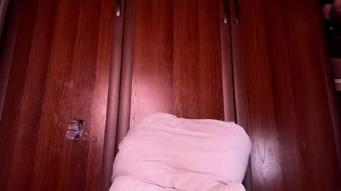 origamicat online show from 10/16/25, 04:08