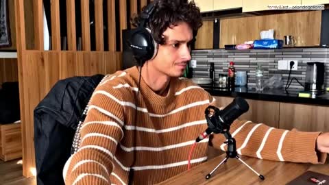 Fansly and Instagram -  online show from 04/09/26, 09:15