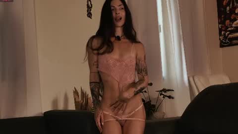 Snapshot of ormary chatting on 06/09/26, 04:51 Mary online show from 06/09/26, 04:51