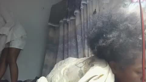 ornellahhh online show from 10/17/25, 04:15