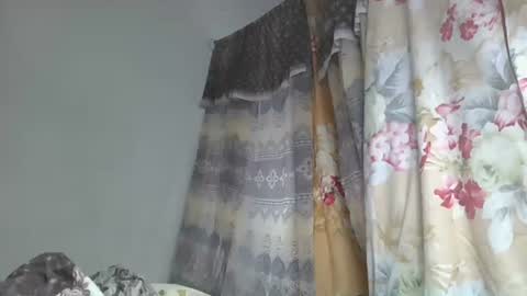 ornellahhh online show from 10/28/25, 06:10