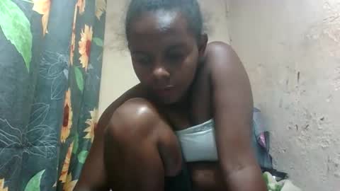 Snapshot of ornettee chatting on 10/10/25, 09:03 ornettee online show from 10/10/25, 09:03