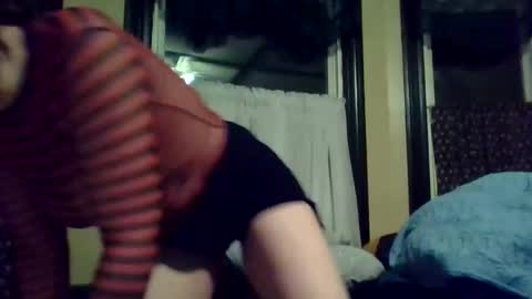 Snapshot of orphyx chatting on 02/03/25, 01:19 Entropy online show from 02/03/25, 01:19