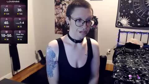 Snapshot of orphyx chatting on 10/31/25, 05:41 Entropy online show from 10/31/25, 05:41