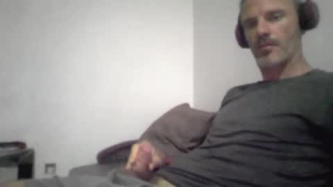 orwel09 online show from 12/22/25, 04:04