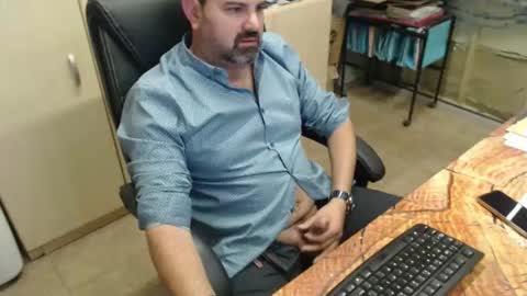 Oscar online show from 11/18/25, 06:23