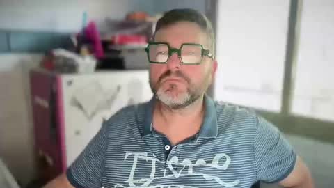 Snapshot of oscarbcncat chatting on 06/15/26, 11:23 oscarbcncat online show from 06/15/26, 11:23
