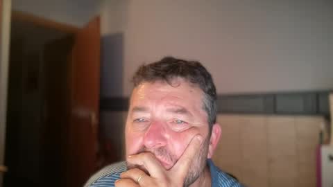 Snapshot of oscarbcncat chatting on 07/01/26, 05:23 oscarbcncat online show from 07/01/26, 05:23
