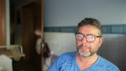 Snapshot of oscarbcncat chatting on 07/06/26, 03:36 oscarbcncat online show from 07/06/26, 03:36