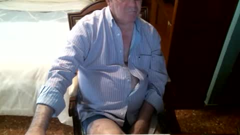 Oscar online show from 11/23/25, 11:21