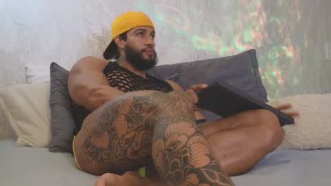 osher_cox online show from 12/18/25, 03:01