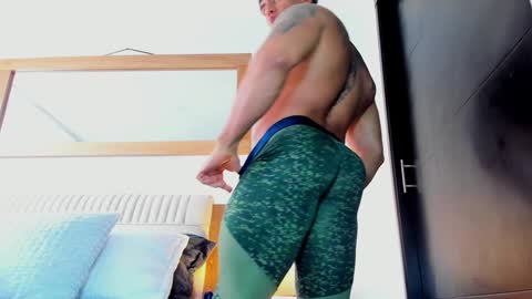 Snapshot of oskar_ford21 chatting on 12/21/24, 05:29 Oskar Ford NEW ACCOUNT online show from 12/21/24, 05:29