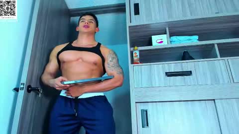 Snapshot of oskar_ford21 chatting on 10/14/25, 02:12 Oskar Ford NEW ACCOUNT online show from 10/14/25, 02:12