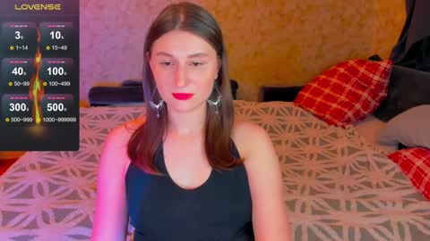 Snapshot of oskar_fucker chatting on 12/15/24, 06:18 Leliana online show from 12/15/24, 06:18