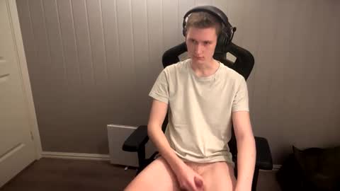 Snapshot of oskarlk chatting on 03/01/25, 10:53 Oskar online show from 03/01/25, 10:53