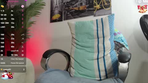 Snapshot of oso_gael chatting on 12/08/24, 09:19 Bear Gael online show from 12/08/24, 09:19