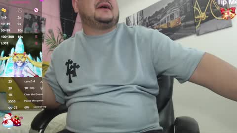 Snapshot of oso_gael chatting on 12/17/24, 05:36 Bear Gael online show from 12/17/24, 05:36