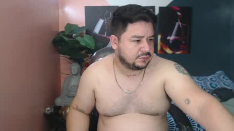 Snapshot of oso_gael chatting on 02/04/25, 12:33 Bear Gael online show from 02/04/25, 12:33