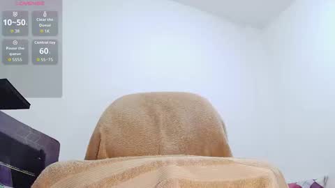 Snapshot of oso_gael chatting on 11/08/25, 06:18 Bear Gael online show from 11/08/25, 06:18