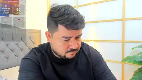 Snapshot of oso_gael chatting on 07/26/26, 05:42 Bear Gael online show from 07/26/26, 05:42
