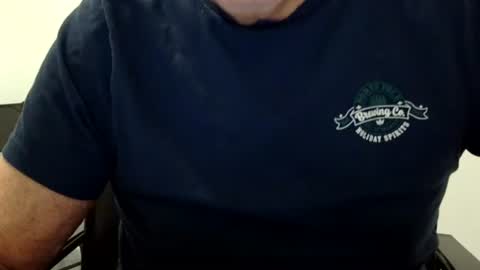 Snapshot of ossibottom chatting on 06/06/26, 10:14 Ossi online show from 06/06/26, 10:14