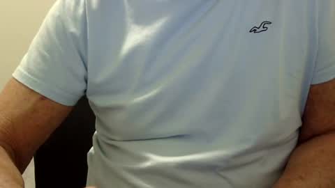 Snapshot of ossibottom chatting on 07/31/26, 02:22 Ossi online show from 07/31/26, 02:22