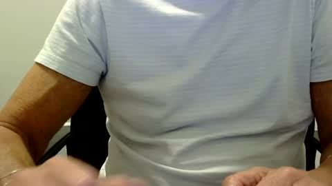 Snapshot of ossibottom chatting on 08/07/26, 02:35 Ossi online show from 08/07/26, 02:35