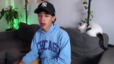 Snapshot of ostin_18hot chatting on 12/13/24, 01:26 ostin 18hot online show from 12/13/24, 01:26