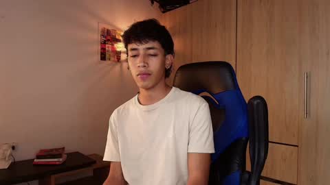 Snapshot of ostin_18hot chatting on 01/23/25, 02:02 ostin 18hot online show from 01/23/25, 02:02