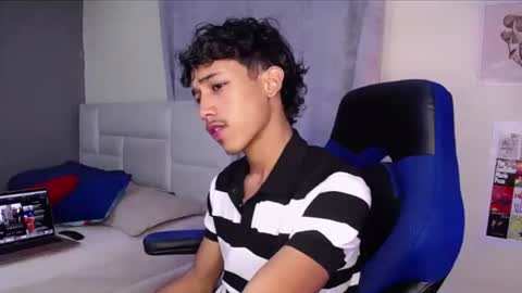 Snapshot of ostin_18hot chatting on 09/12/25, 02:33 ostin 18hot online show from 09/12/25, 02:33