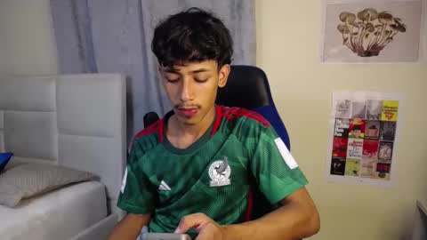 Snapshot of ostin_18hot chatting on 09/15/25, 03:28 ostin 18hot online show from 09/15/25, 03:28