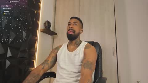 Snapshot of ostin_danielss chatting on 02/17/26, 01:02 Ostin Daniels online show from 02/17/26, 01:02