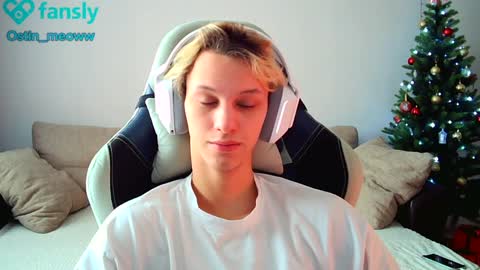 Snapshot of ostin_meoww chatting on 01/16/25, 06:56 Ostin online show from 01/16/25, 06:56