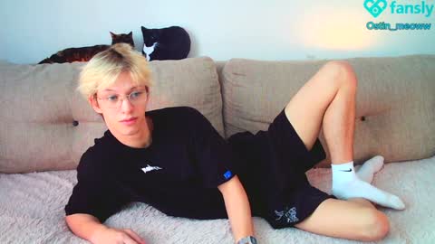 Snapshot of ostin_meoww chatting on 01/27/25, 06:41 Ostin online show from 01/27/25, 06:41