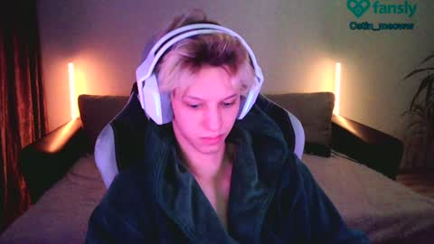 Snapshot of ostin_meoww chatting on 01/27/25, 02:57 Ostin online show from 01/27/25, 02:57