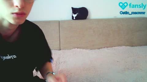 Snapshot of ostin_meoww chatting on 01/30/25, 06:35 Ostin online show from 01/30/25, 06:35