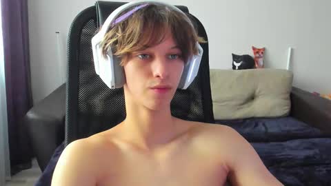 Snapshot of ostin_meoww chatting on 09/28/25, 06:19 Ostin online show from 09/28/25, 06:19