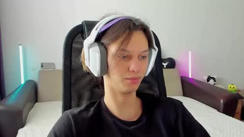 Ostin online show from 02/14/26, 07:38