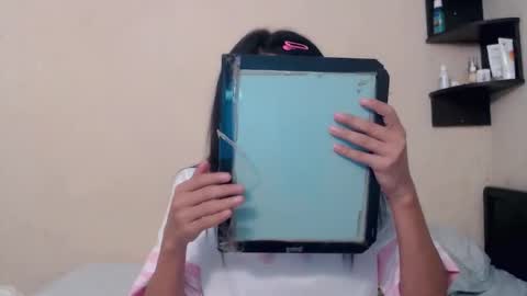 RACHEL CHOW online show from 11/08/25, 07:08