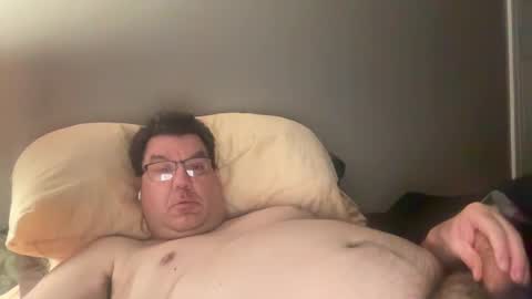 Snapshot of otter916 chatting on 02/19/25, 06:33 otter916 online show from 02/19/25, 06:33