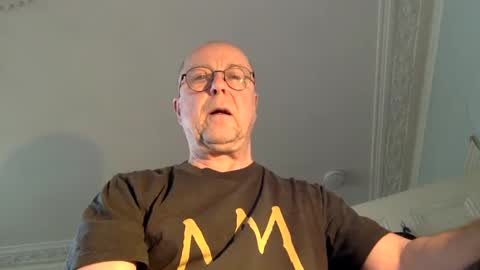 Snapshot of ottodick chatting on 02/22/25, 09:12 Otto online show from 02/22/25, 09:12