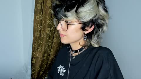 Otto 3 online show from 12/17/24, 06:02