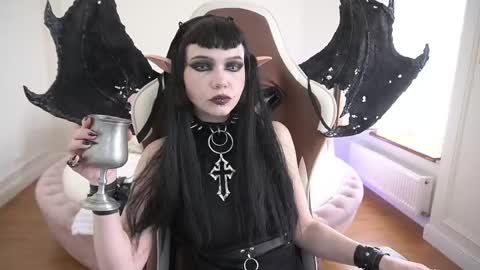outfitobsession online show from 05/09/26, 01:49